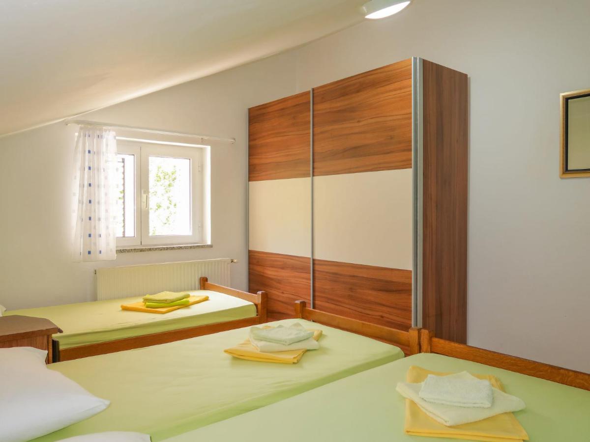 Apartment Blekic - Mlk305 By Interhome Malinska Exterior foto